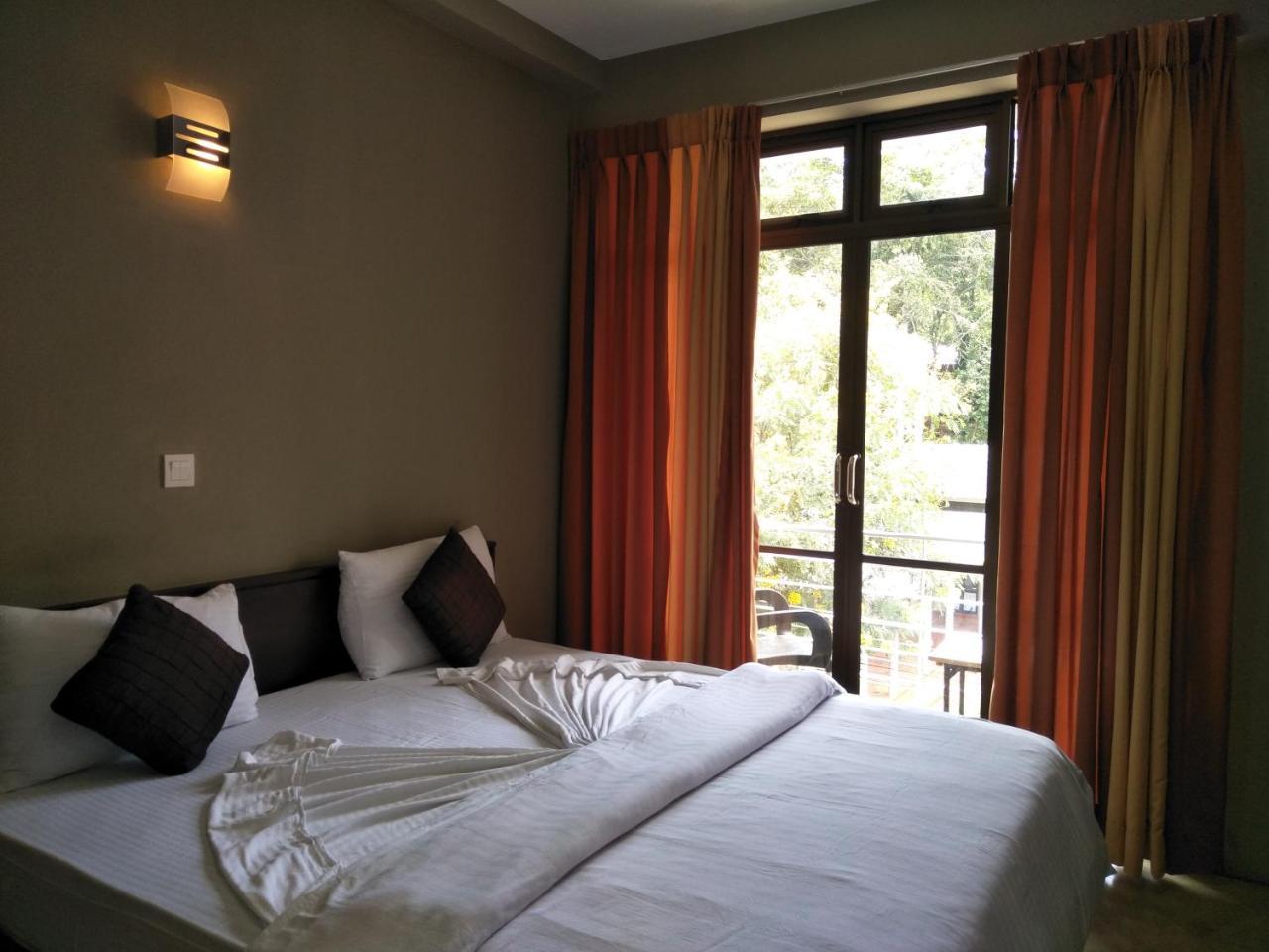 Ella Rock House Hotel Екстериор снимка