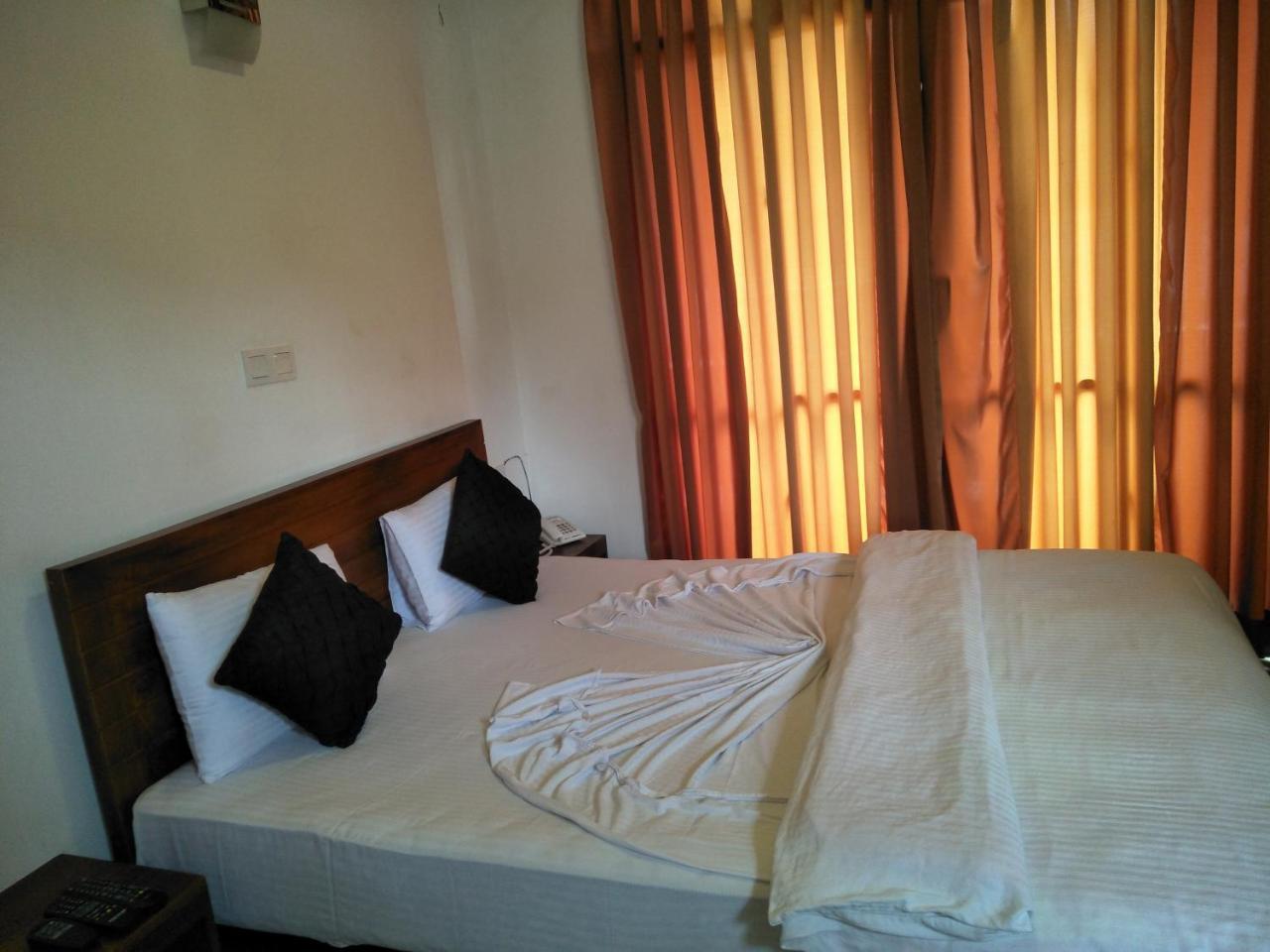 Ella Rock House Hotel Екстериор снимка